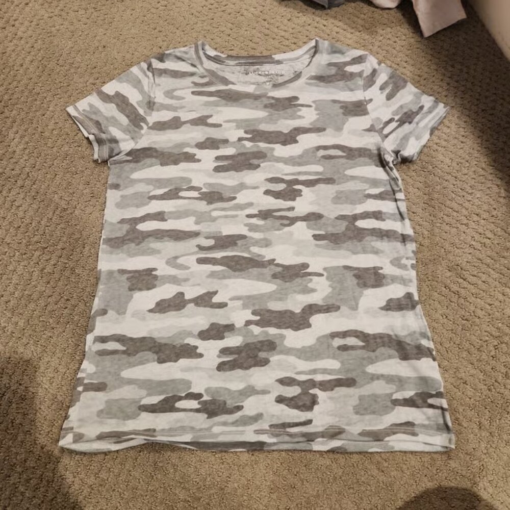 NEW Lucky brand camo style shirt. Size Medium